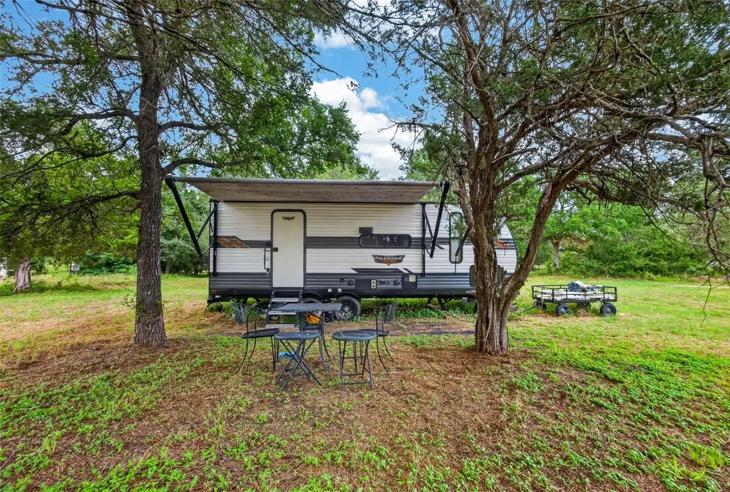266 Beaver Road Elgin TX 78621