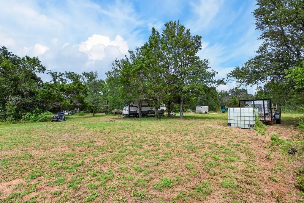 266 Beaver Road Elgin TX 78621