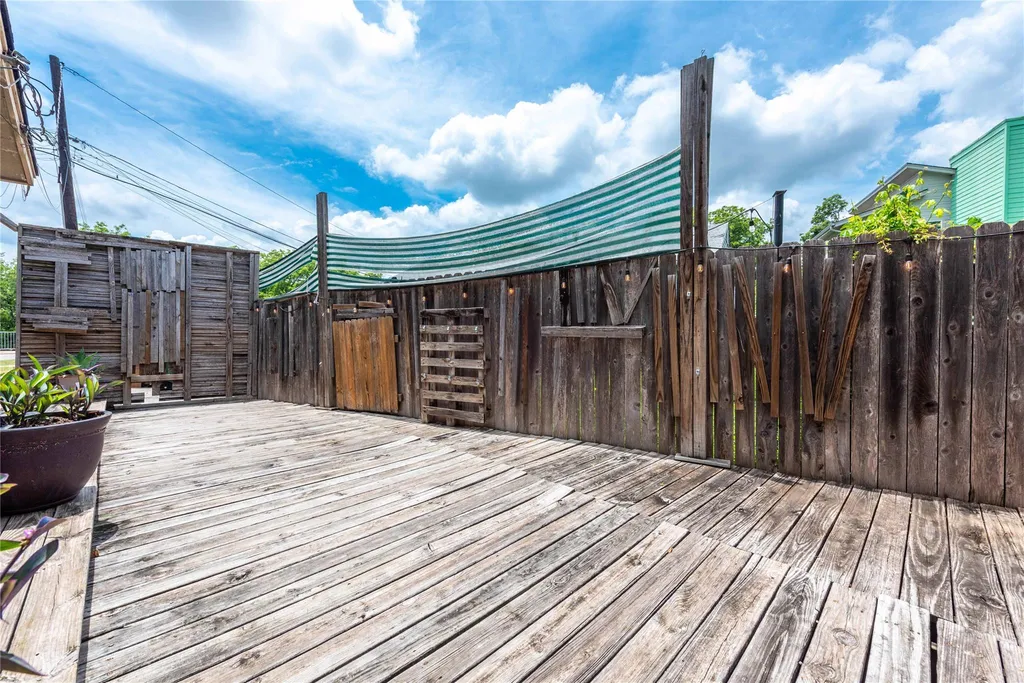 5006 Sara Drive Austin TX 78721