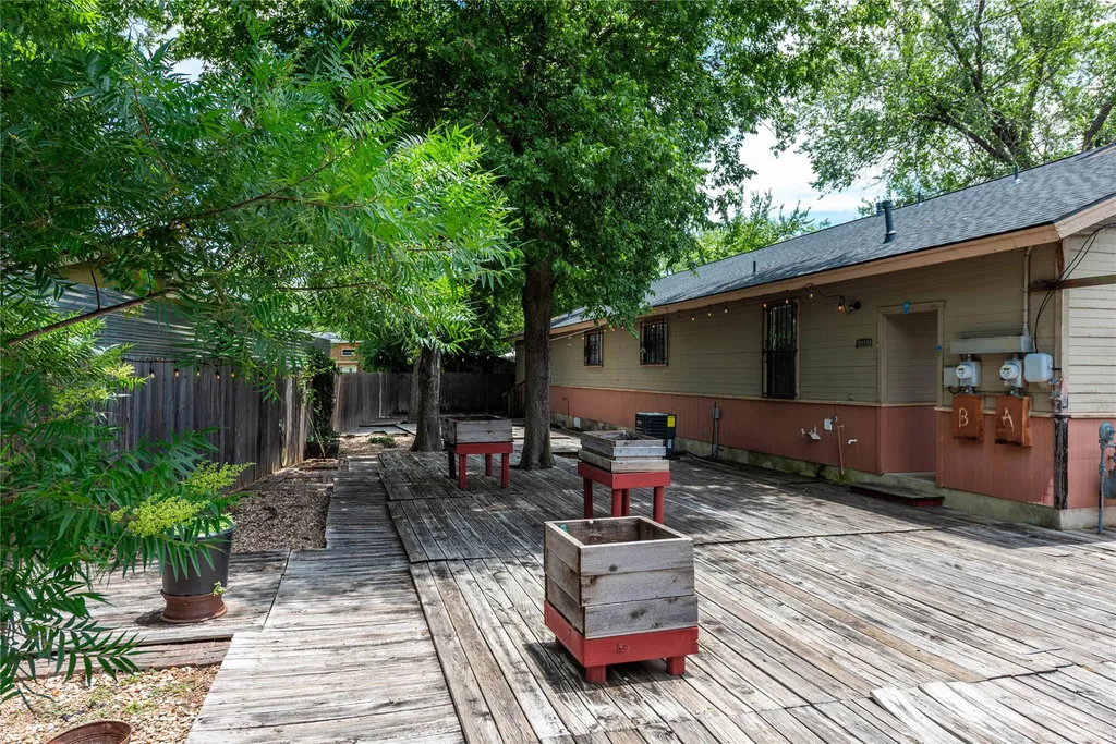 5006 Sara Drive Austin TX 78721