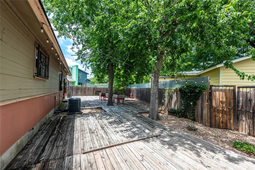 5006 Sara Drive Austin TX 78721