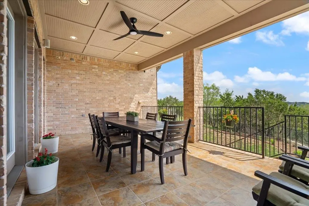 457 Santaluz Lane Austin TX 78732
