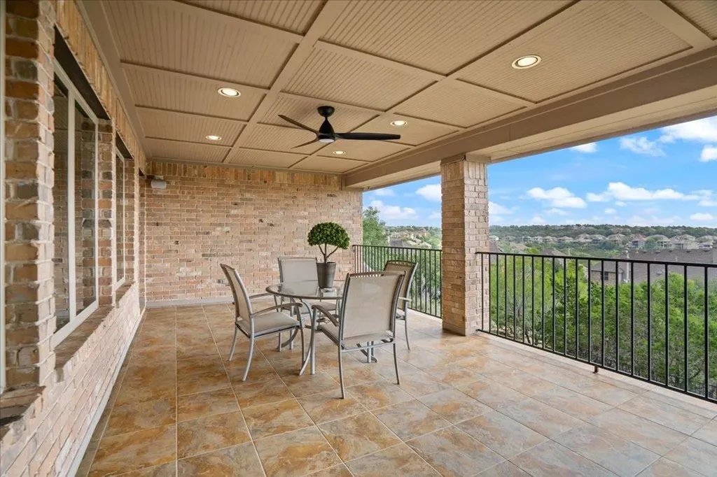457 Santaluz Lane Austin TX 78732