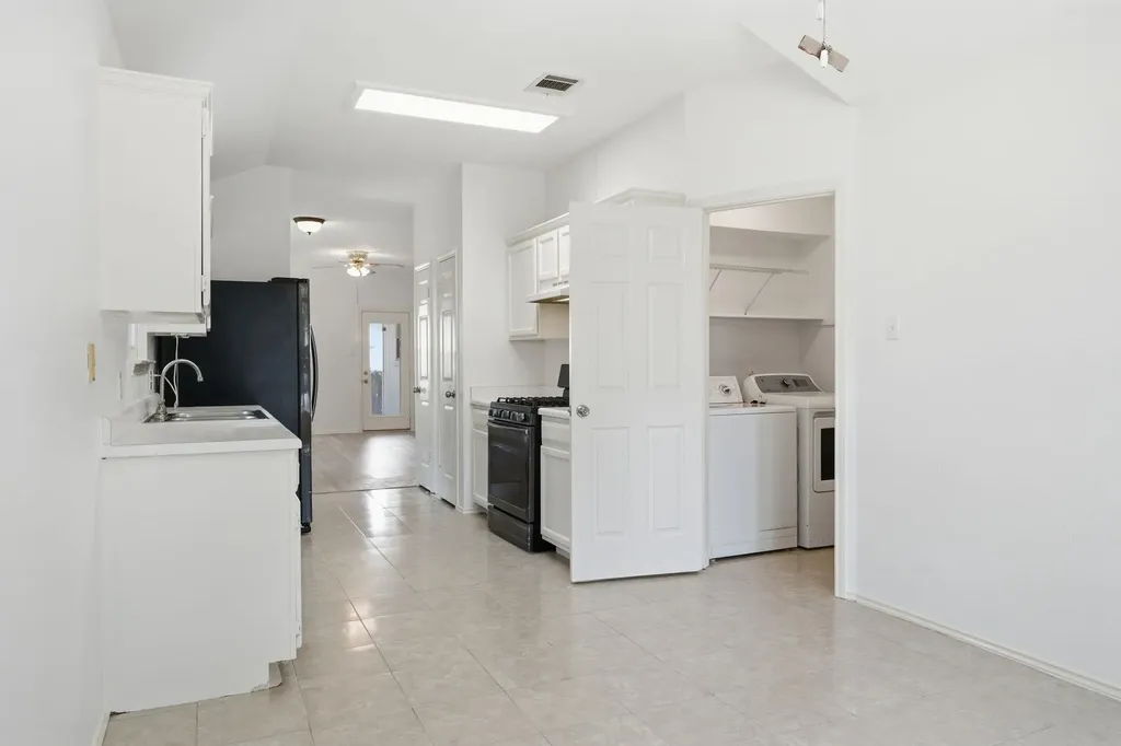 8829 Francia Trail Austin TX 78748
