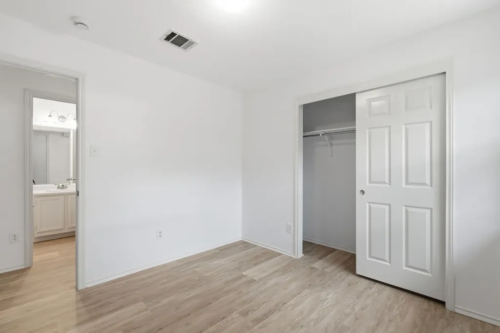 8829 Francia Trail Austin TX 78748