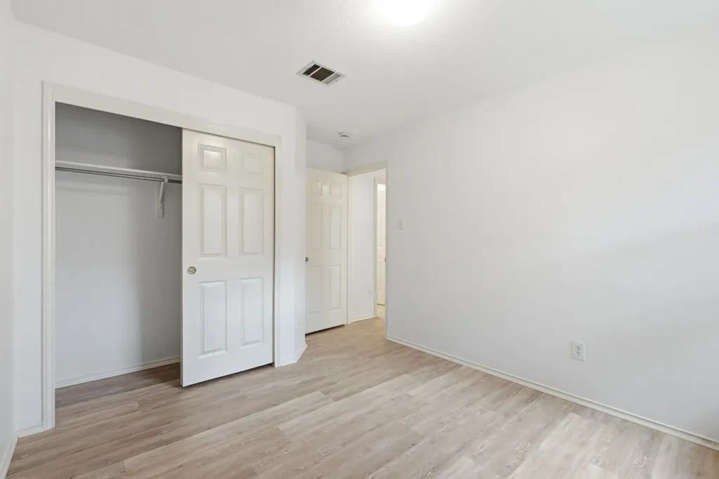 8829 Francia Trail Austin TX 78748