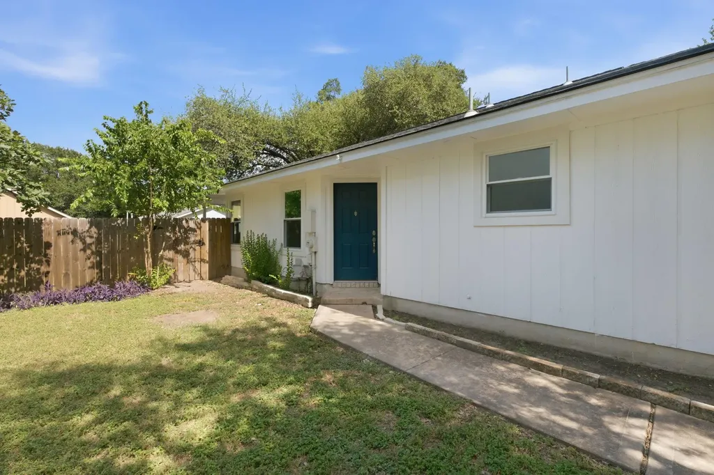 8829 Francia Trail Austin TX 78748