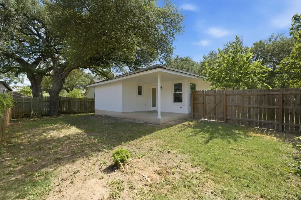 8829 Francia Trail Austin TX 78748