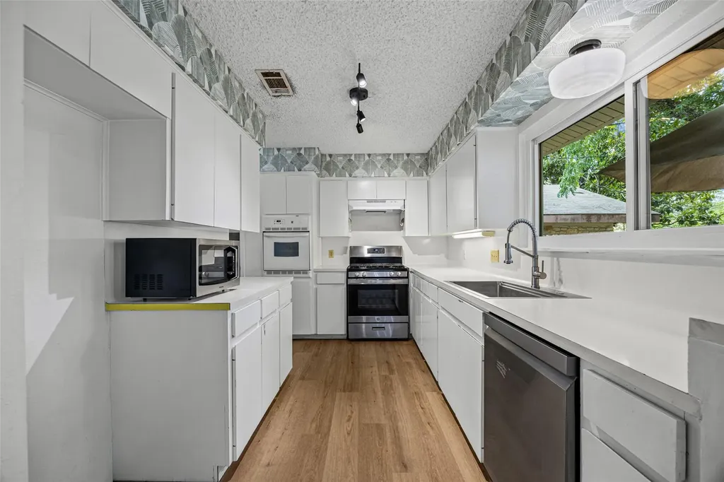 12902 Trailwood Road Austin TX 78727