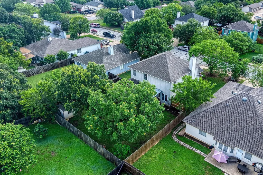 703 Sparkling Brook Lane Leander TX 78641