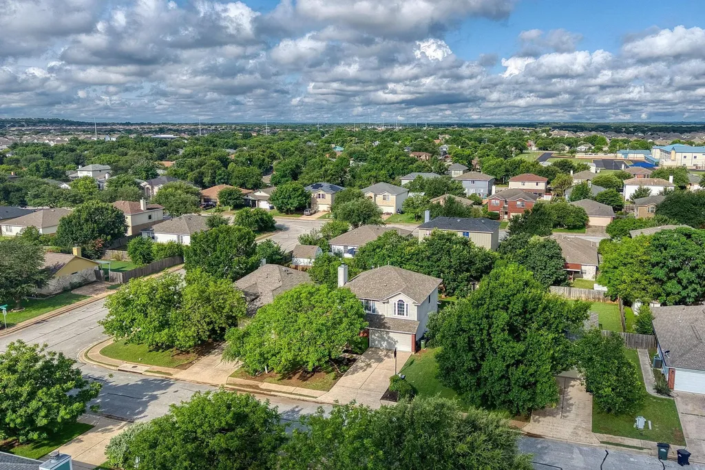 703 Sparkling Brook Lane Leander TX 78641