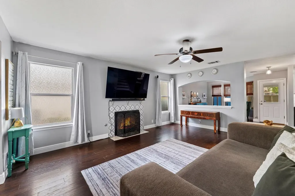 703 Sparkling Brook Lane Leander TX 78641
