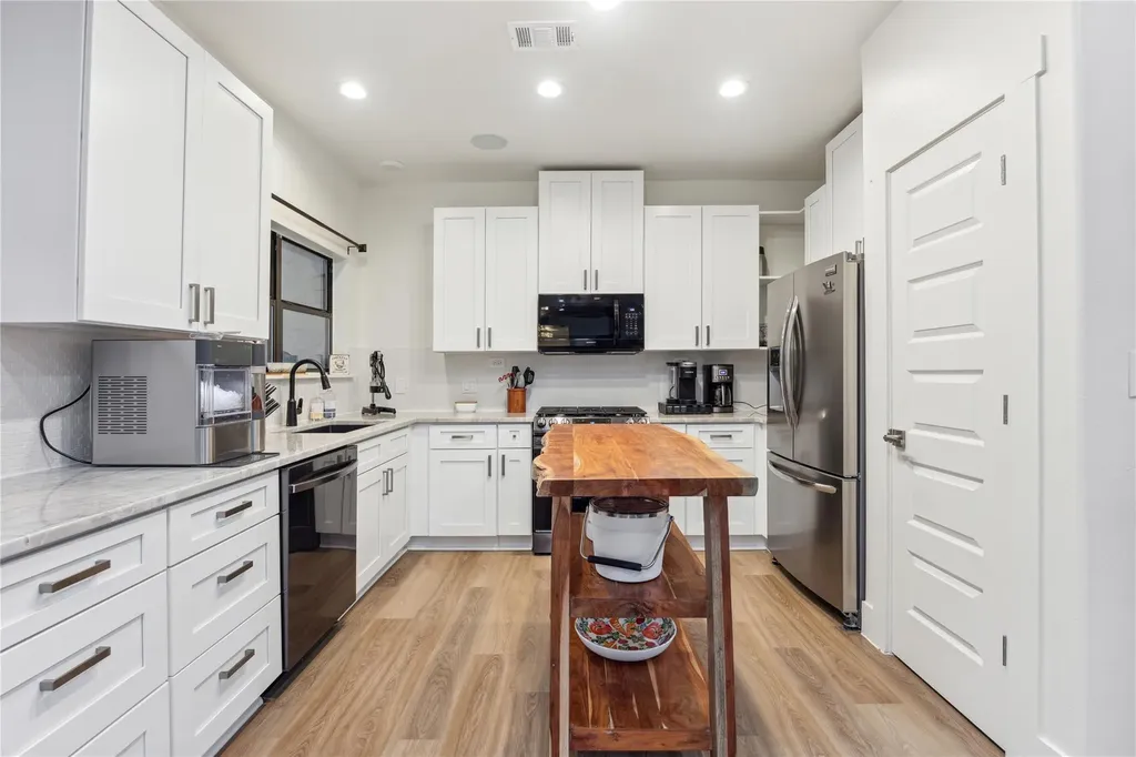 3404 American Drive Lago Vista TX 78645