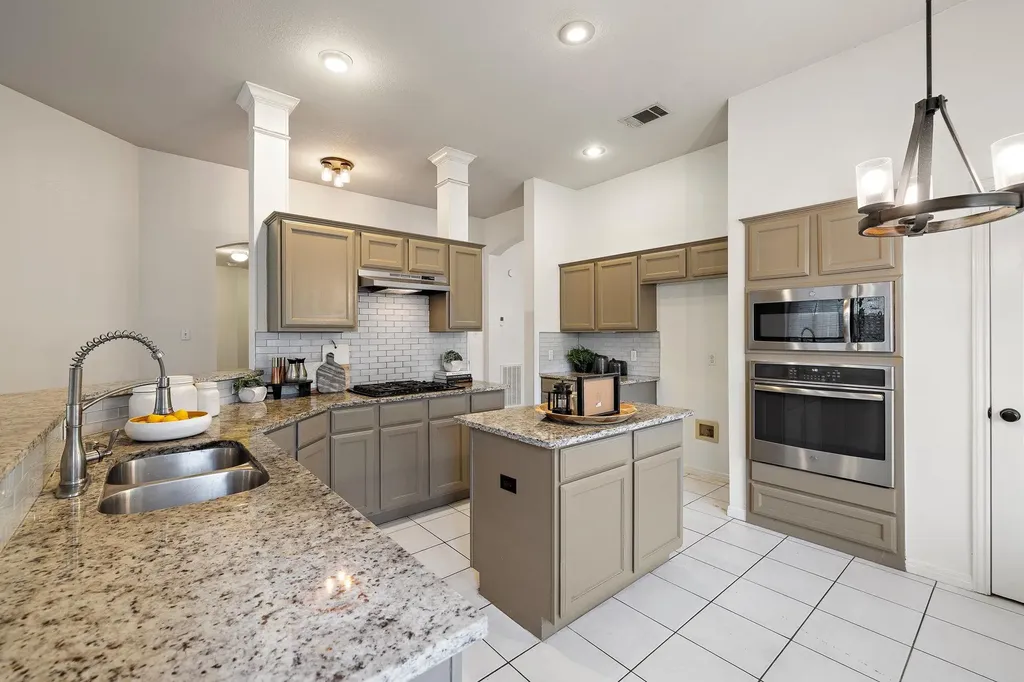 12713 Cinchring Lane Austin TX 78727