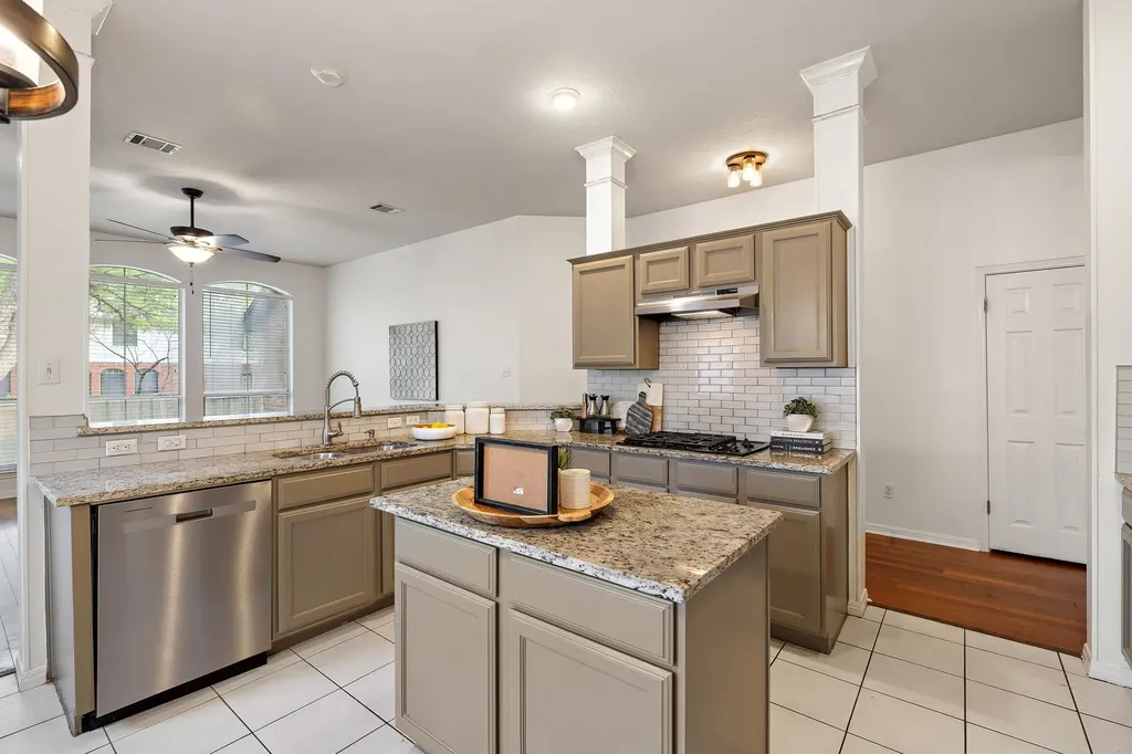 12713 Cinchring Lane Austin TX 78727