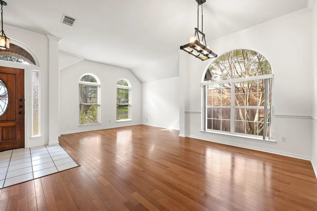 12713 Cinchring Lane Austin TX 78727