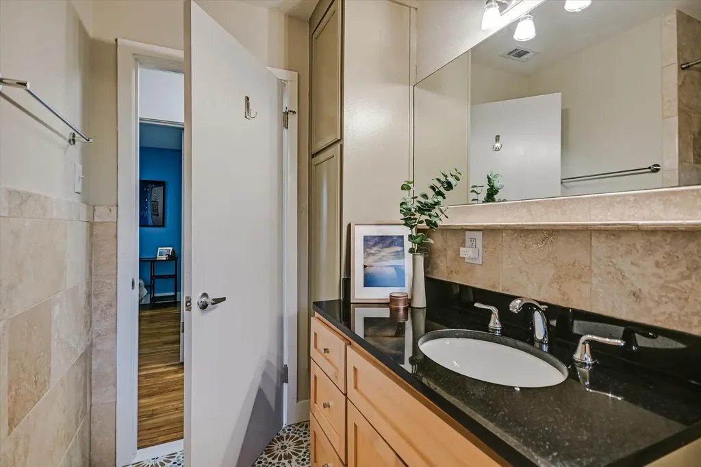 5815 Duval Street Austin TX 78752