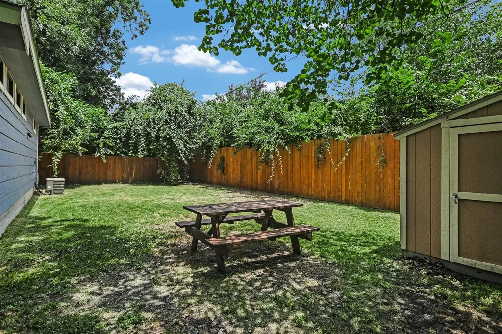 5815 Duval Street Austin TX 78752