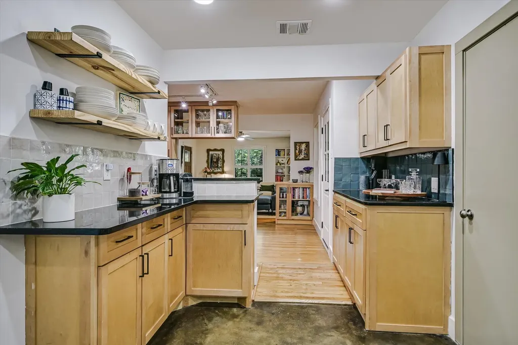 5815 Duval Street Austin TX 78752