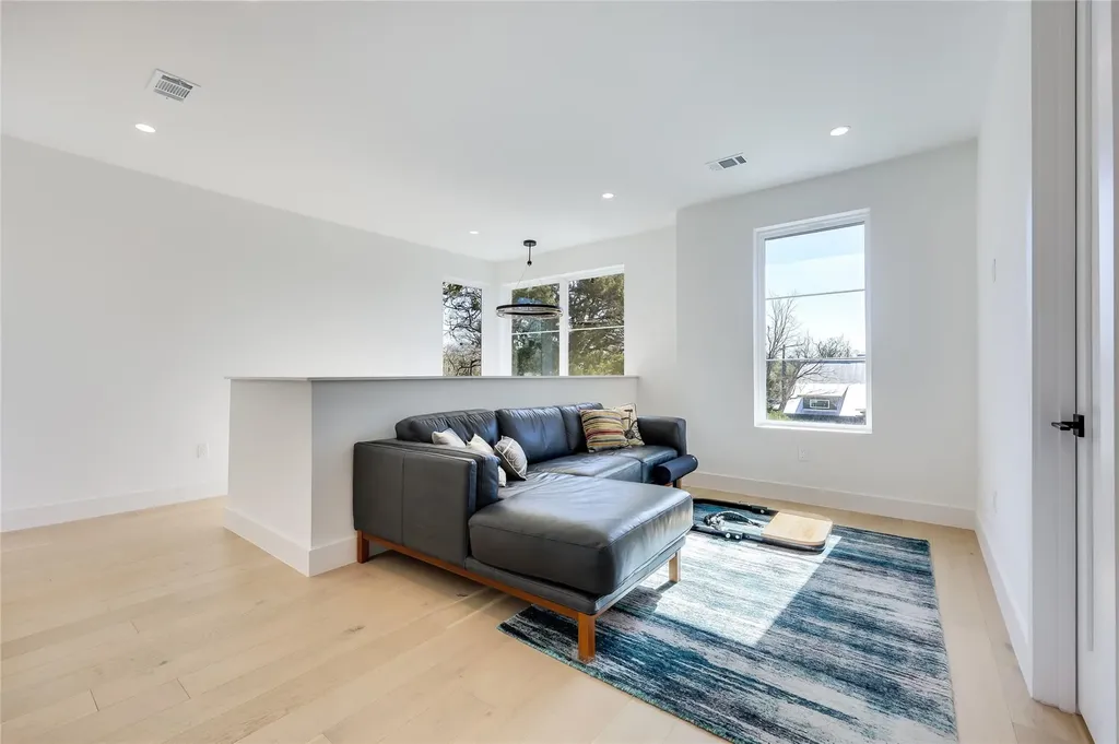 4600 Gillis Street Austin TX 78745