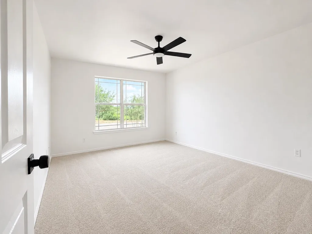 906 W South Street Leander TX 78641