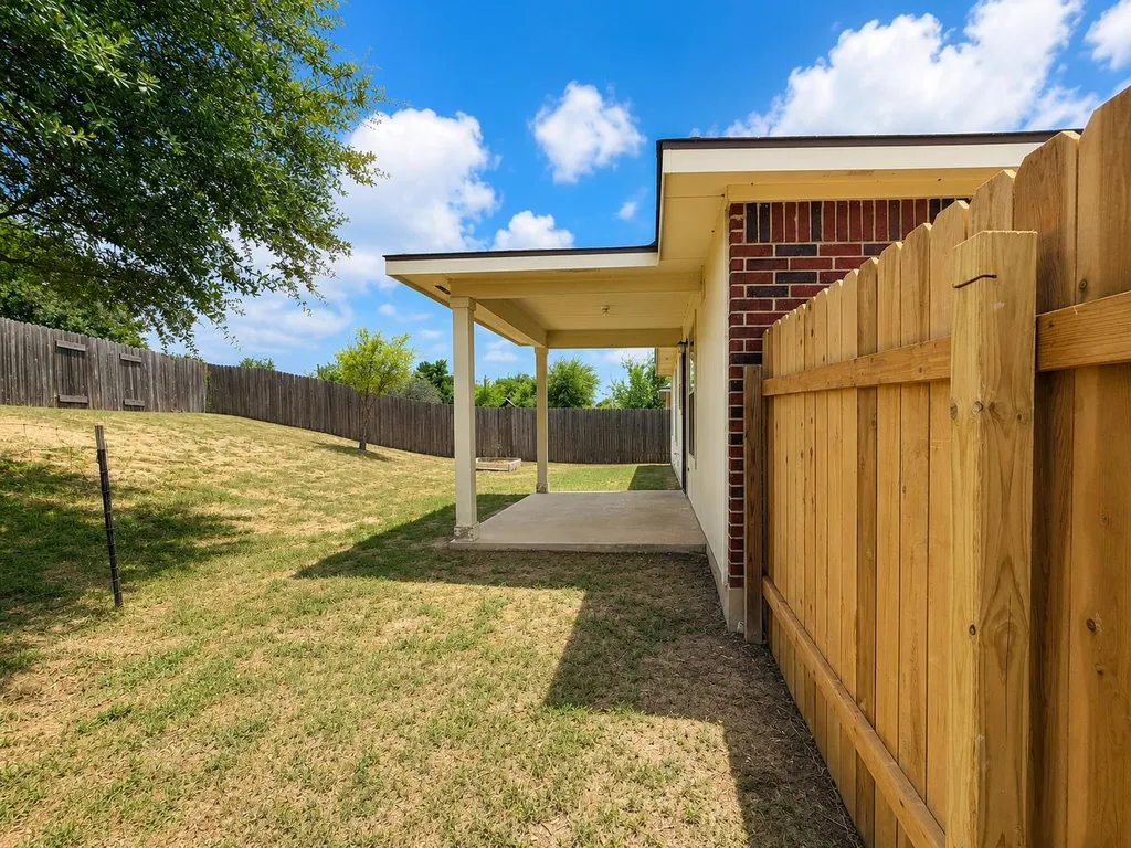 906 W South Street Leander TX 78641