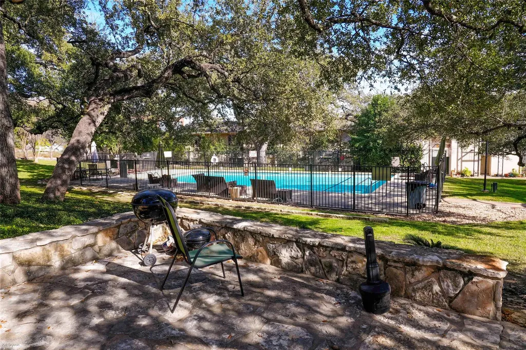 5326 Balcones Drive Austin TX 78731