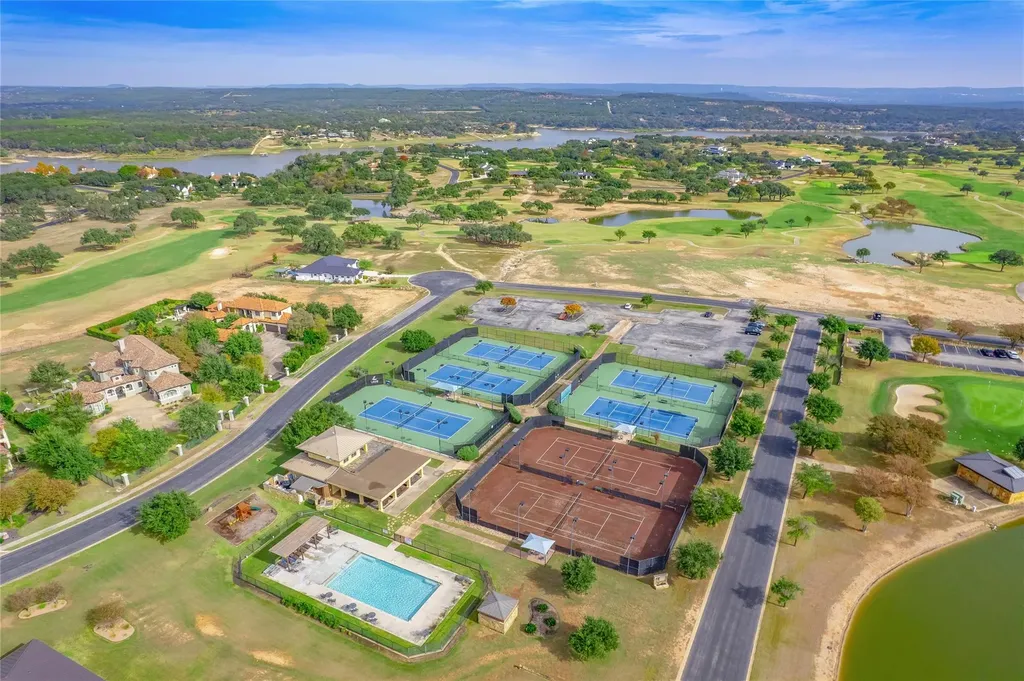 1416 Kahala Sunset Drive Spicewood TX 78669