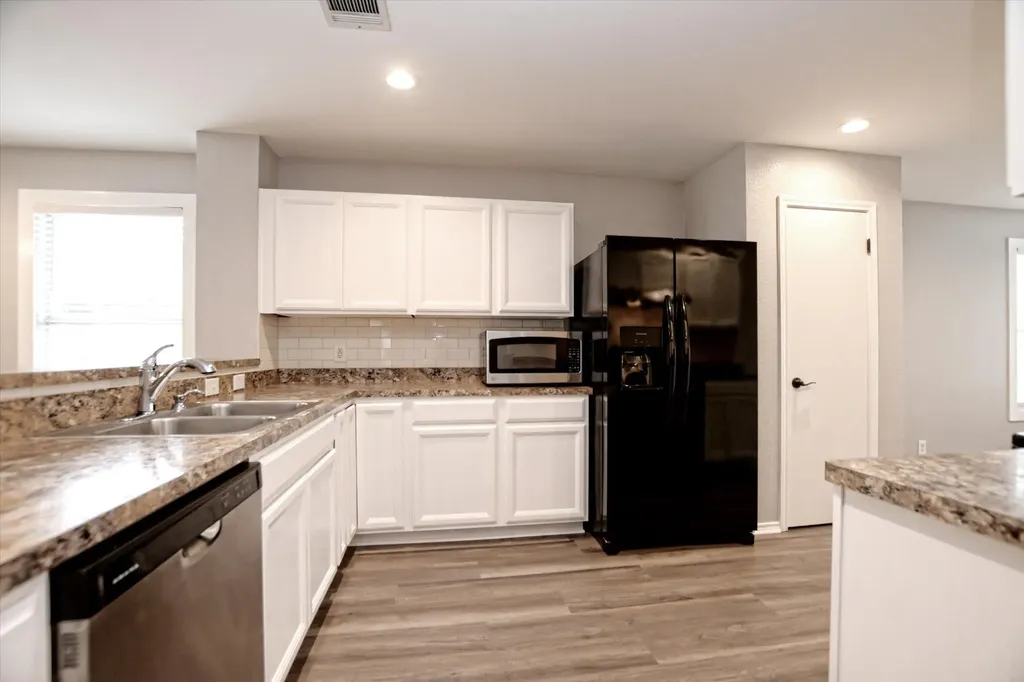 400 Ashbury Drive Leander TX 78641