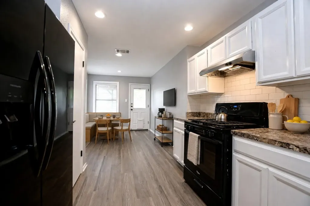 400 Ashbury Drive Leander TX 78641