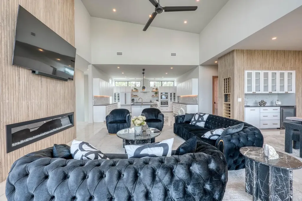 207 Kites Court Horseshoe Bay TX 78657