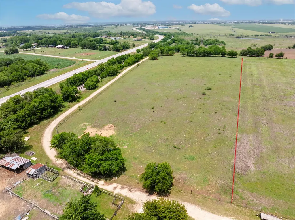 2901 And 2973 S Main Street Taylor TX 76574