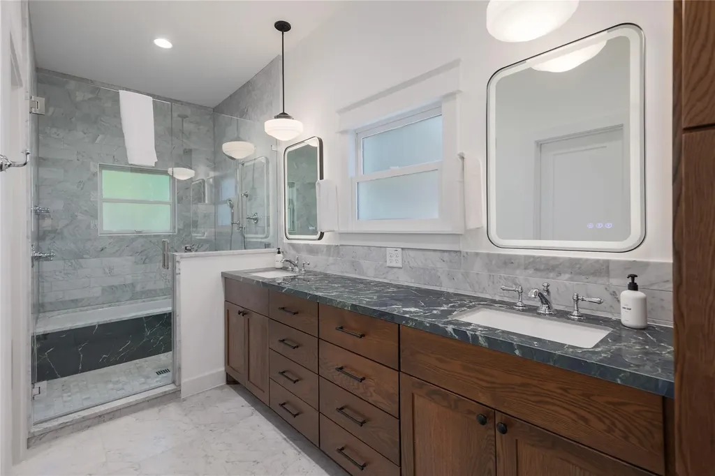 1701 Willow Street Austin TX 78702