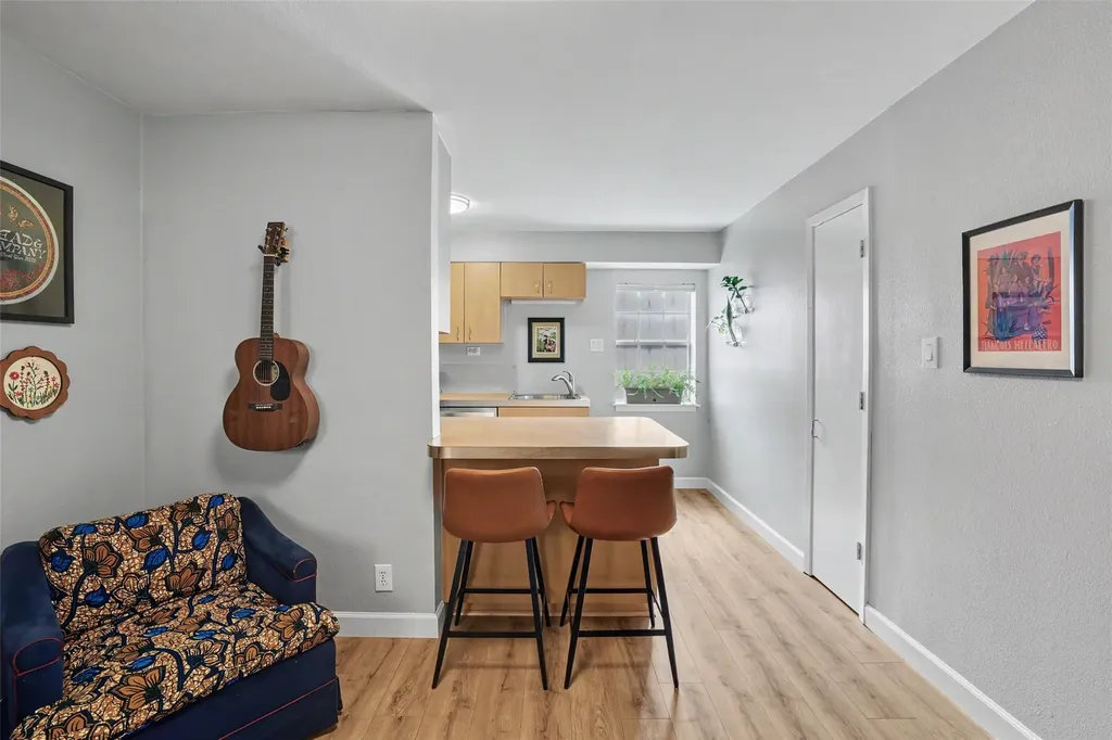 300 Crockett Street Austin TX 78704