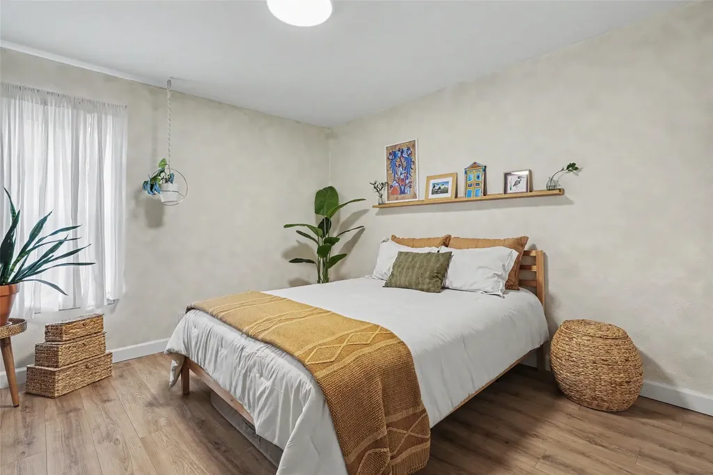 300 Crockett Street Austin TX 78704