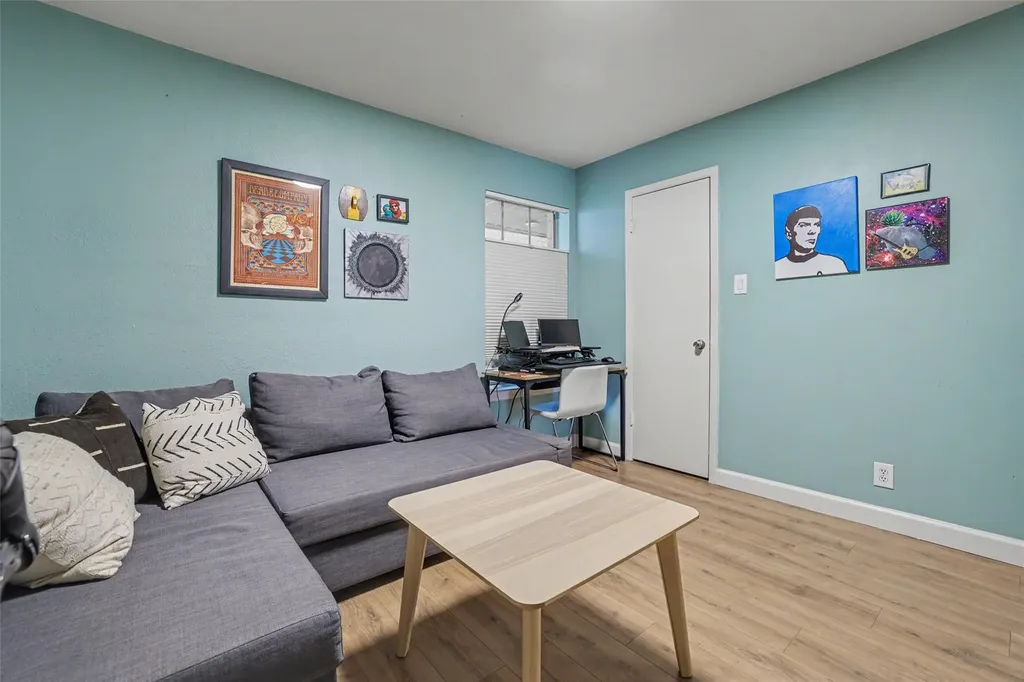 300 Crockett Street Austin TX 78704