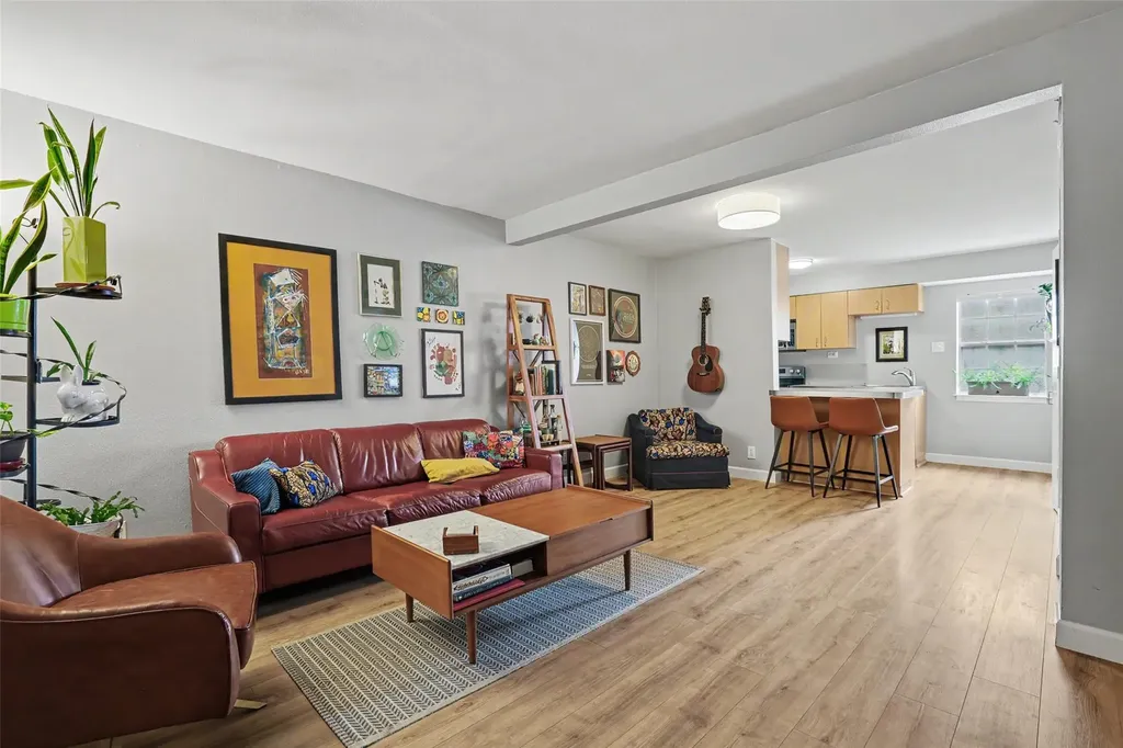 300 Crockett Street Austin TX 78704