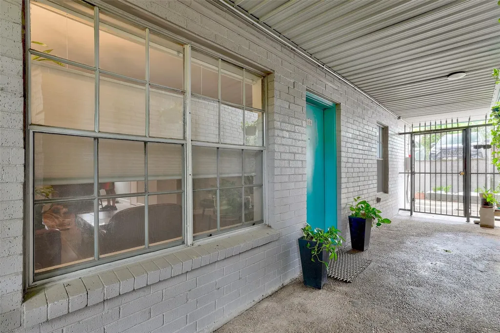 300 Crockett Street Austin TX 78704