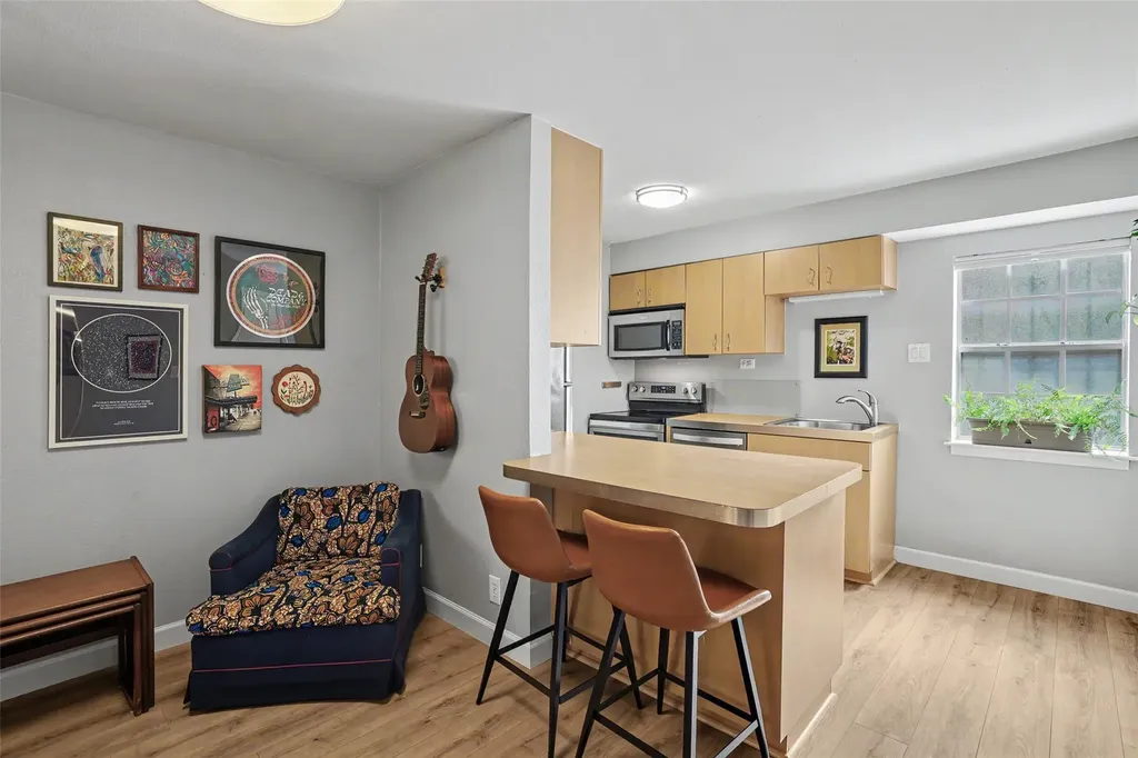 300 Crockett Street Austin TX 78704