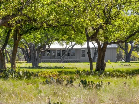 9695 W Us 290 Highway Hye TX 78635