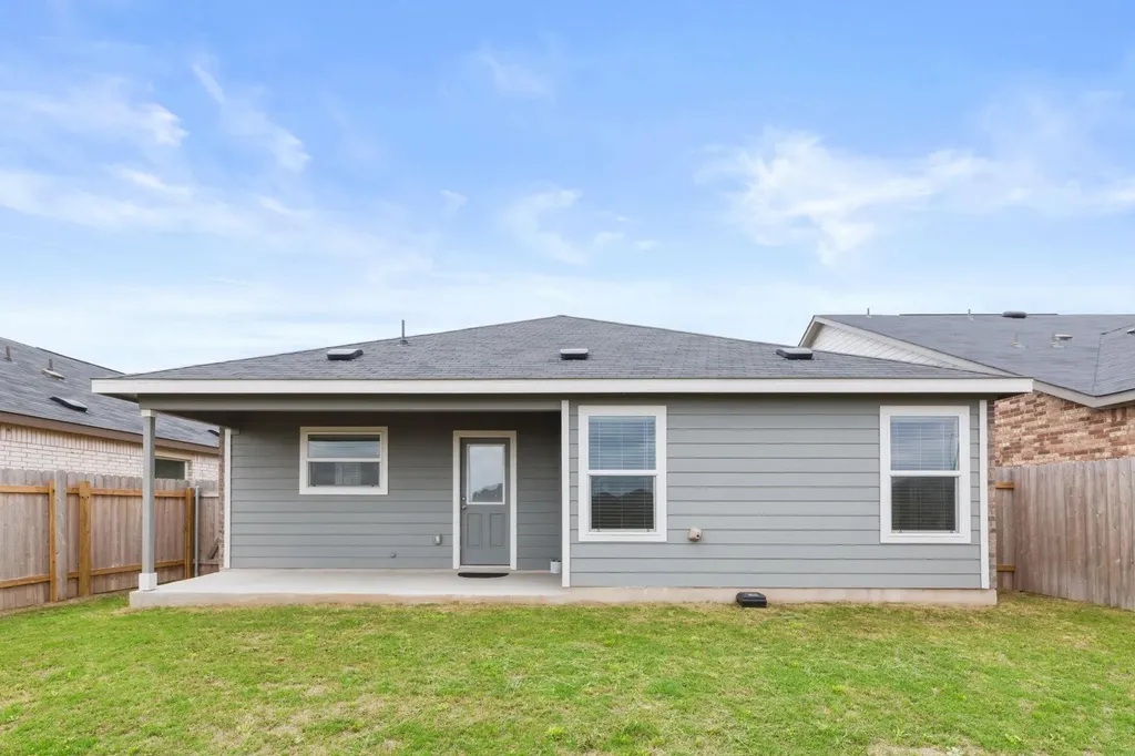 185 Sormonne Loop Kyle TX 78640