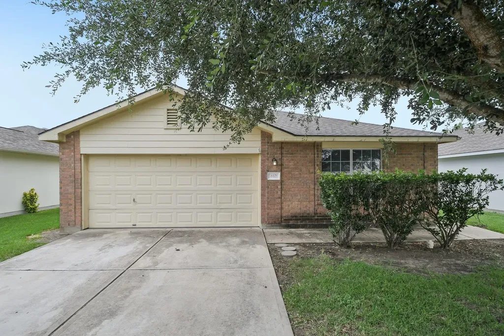 610 Lavaca Loop Elgin TX 78621