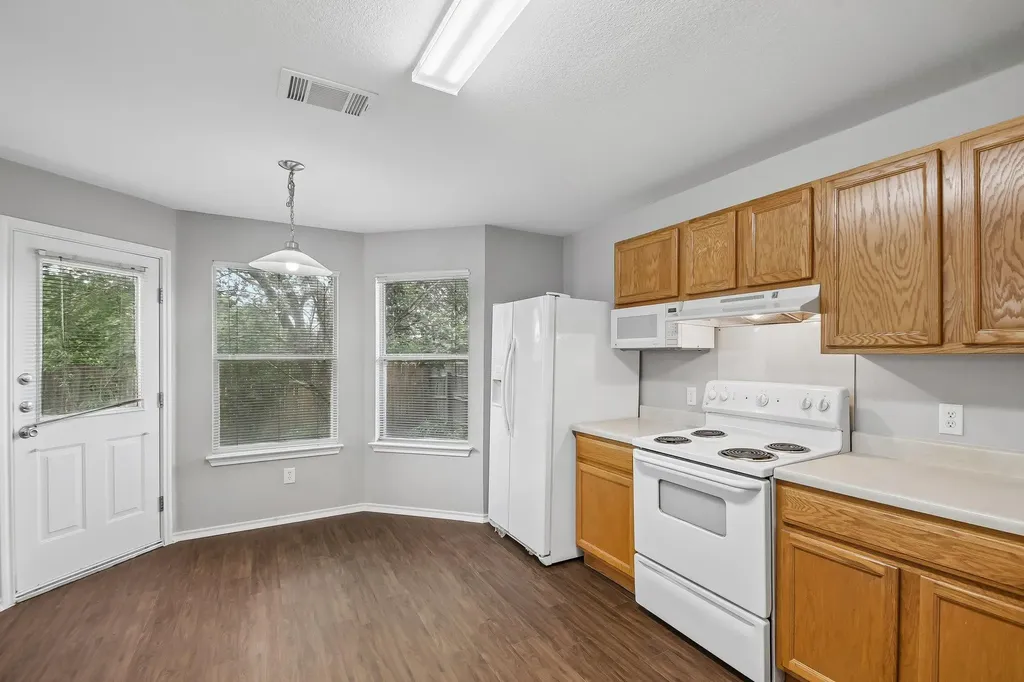 610 Lavaca Loop Elgin TX 78621