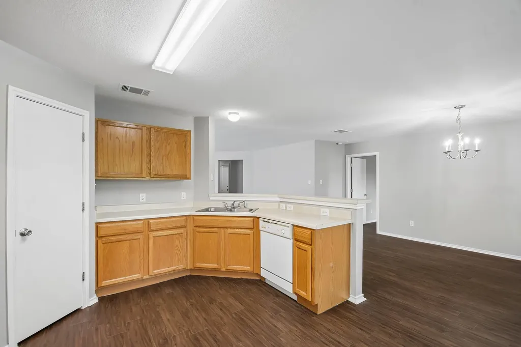 610 Lavaca Loop Elgin TX 78621