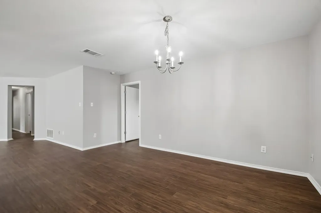 610 Lavaca Loop Elgin TX 78621