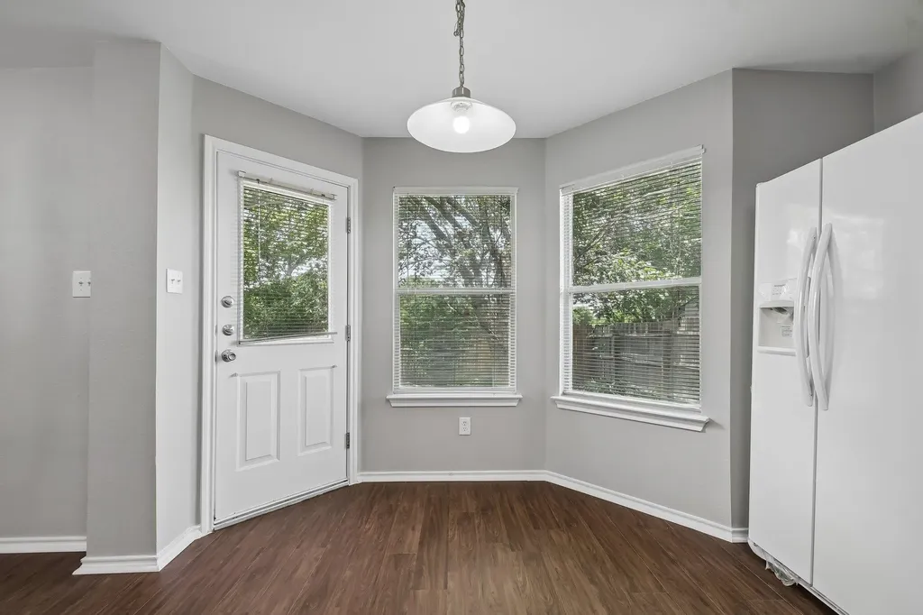 610 Lavaca Loop Elgin TX 78621