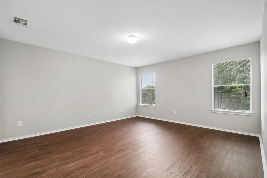 610 Lavaca Loop Elgin TX 78621