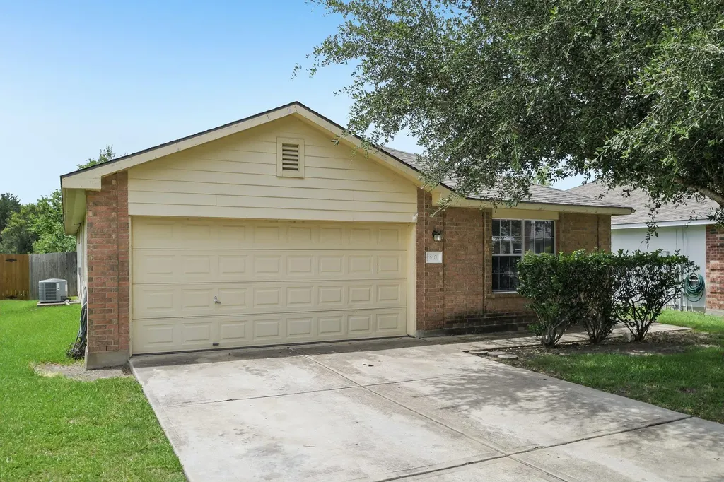 610 Lavaca Loop Elgin TX 78621