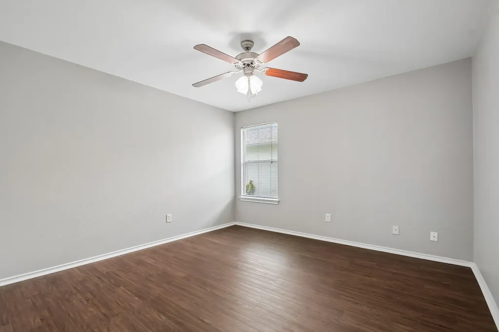 610 Lavaca Loop Elgin TX 78621