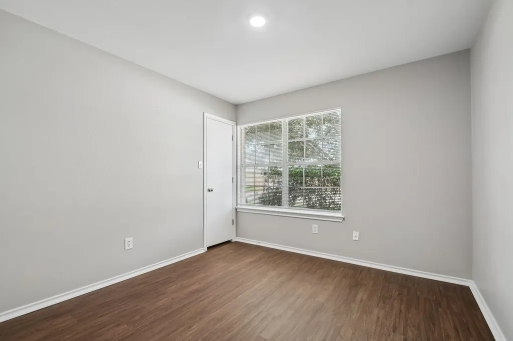 610 Lavaca Loop Elgin TX 78621